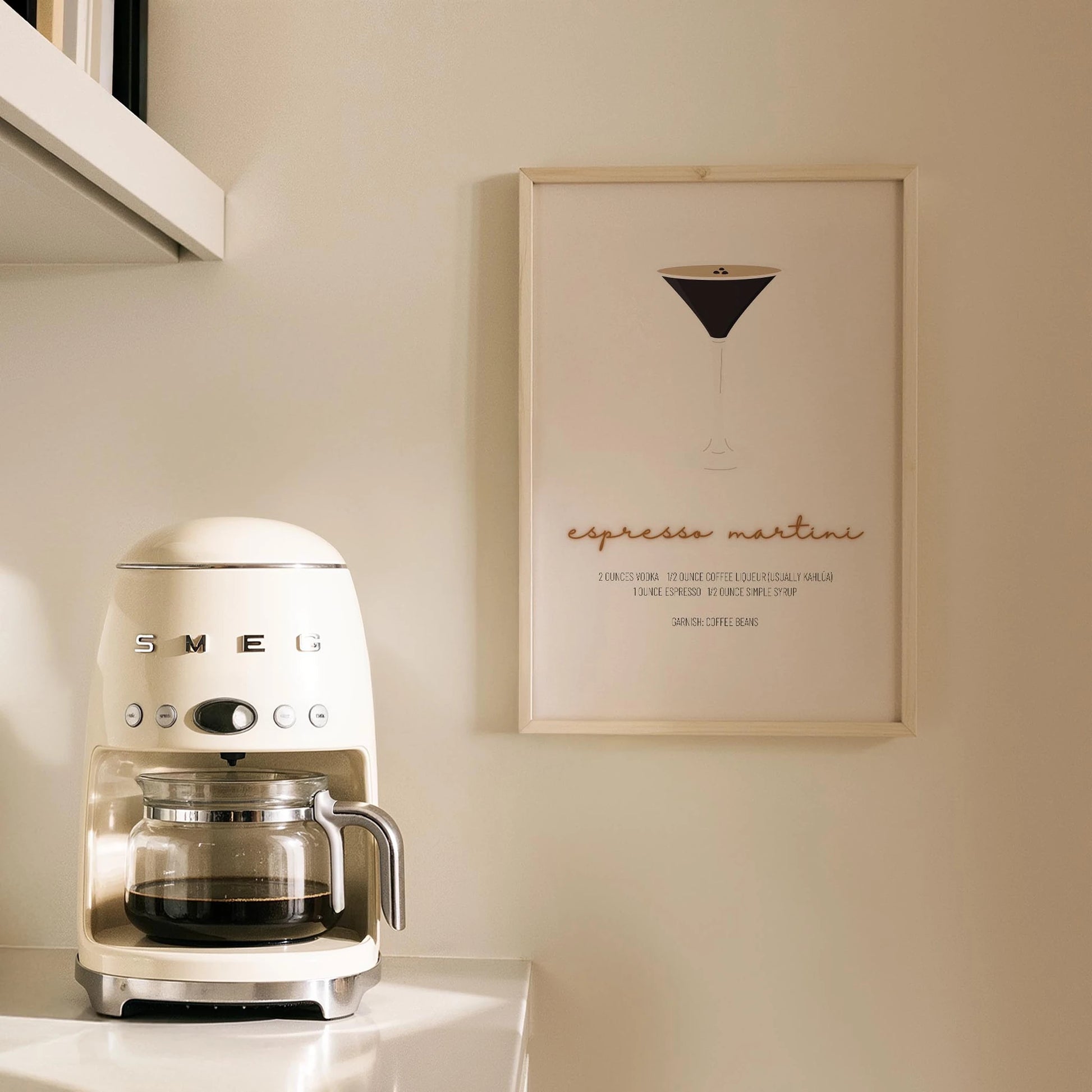 Espresso Martini Kokteyli Minimal Mutfak Duvar Tablosu