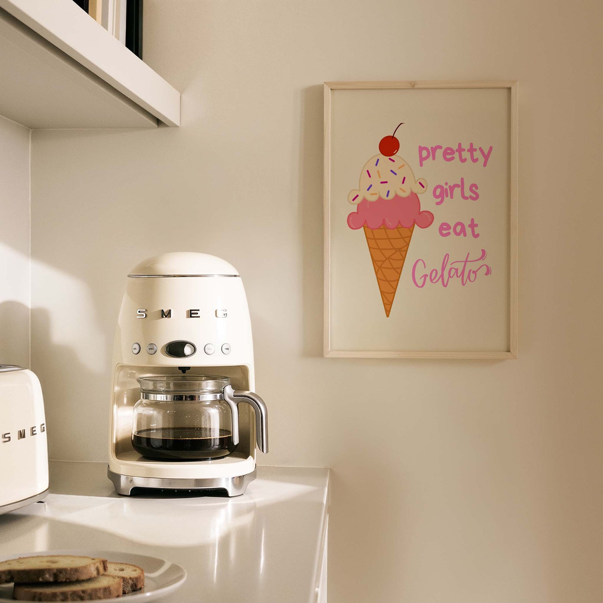 Pretty Girls Eat Gelato Tipografi Mutfak Duvar Tablosu