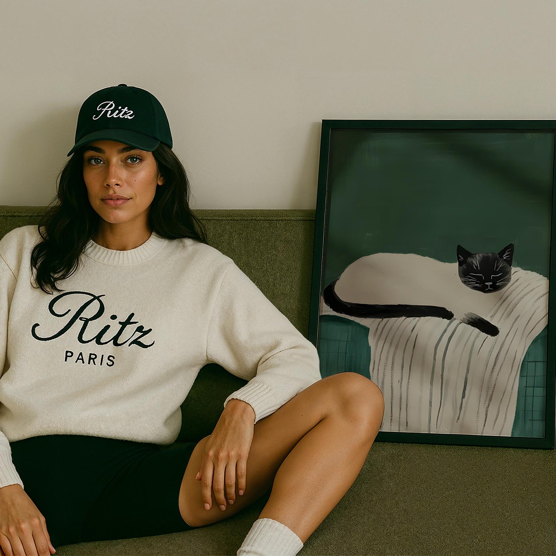 Kedi ve Vazo I - Zümrüt