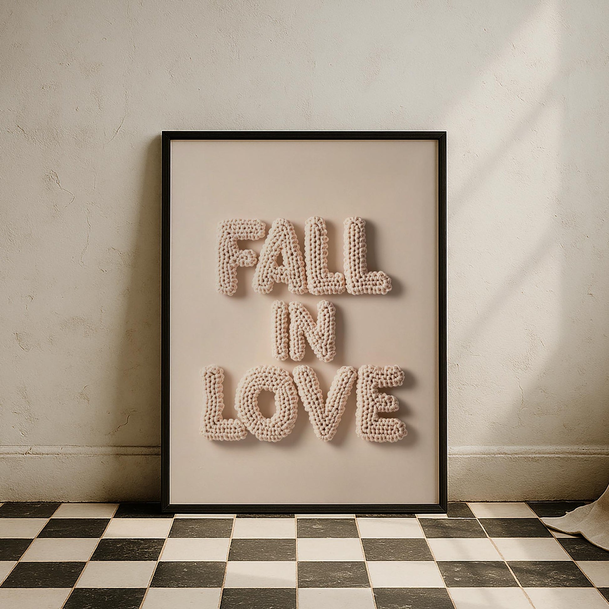 Fall in Love Tipografi Maximalist - Duvar Tablosu